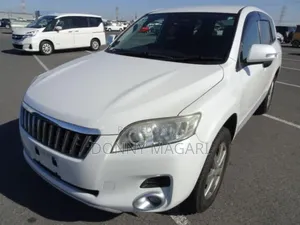 Toyota Vanguard 2009 White