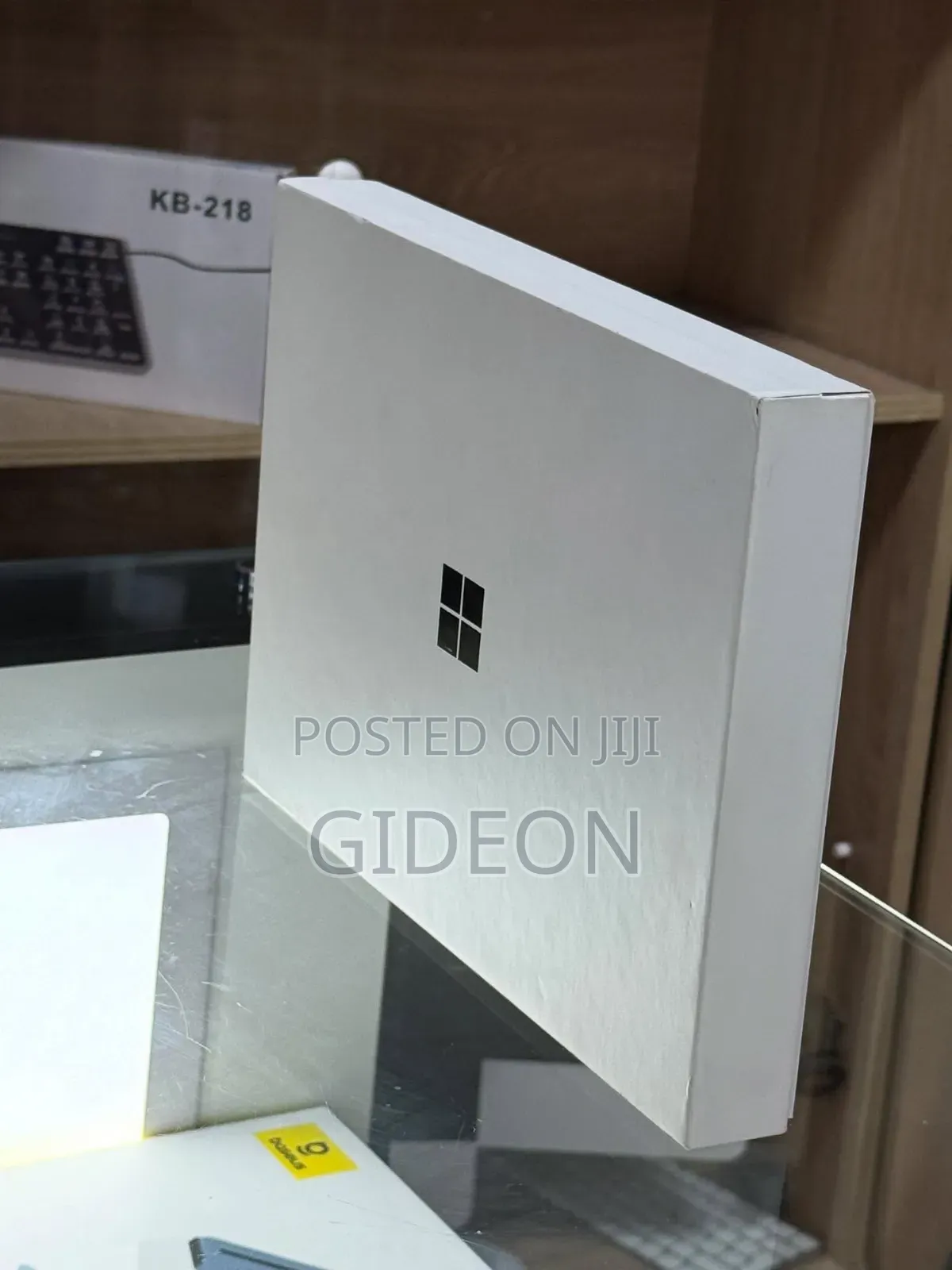 New Microsoft Surface Pro 11th Edition, a Copilot+ PC 32GB SSD 1T