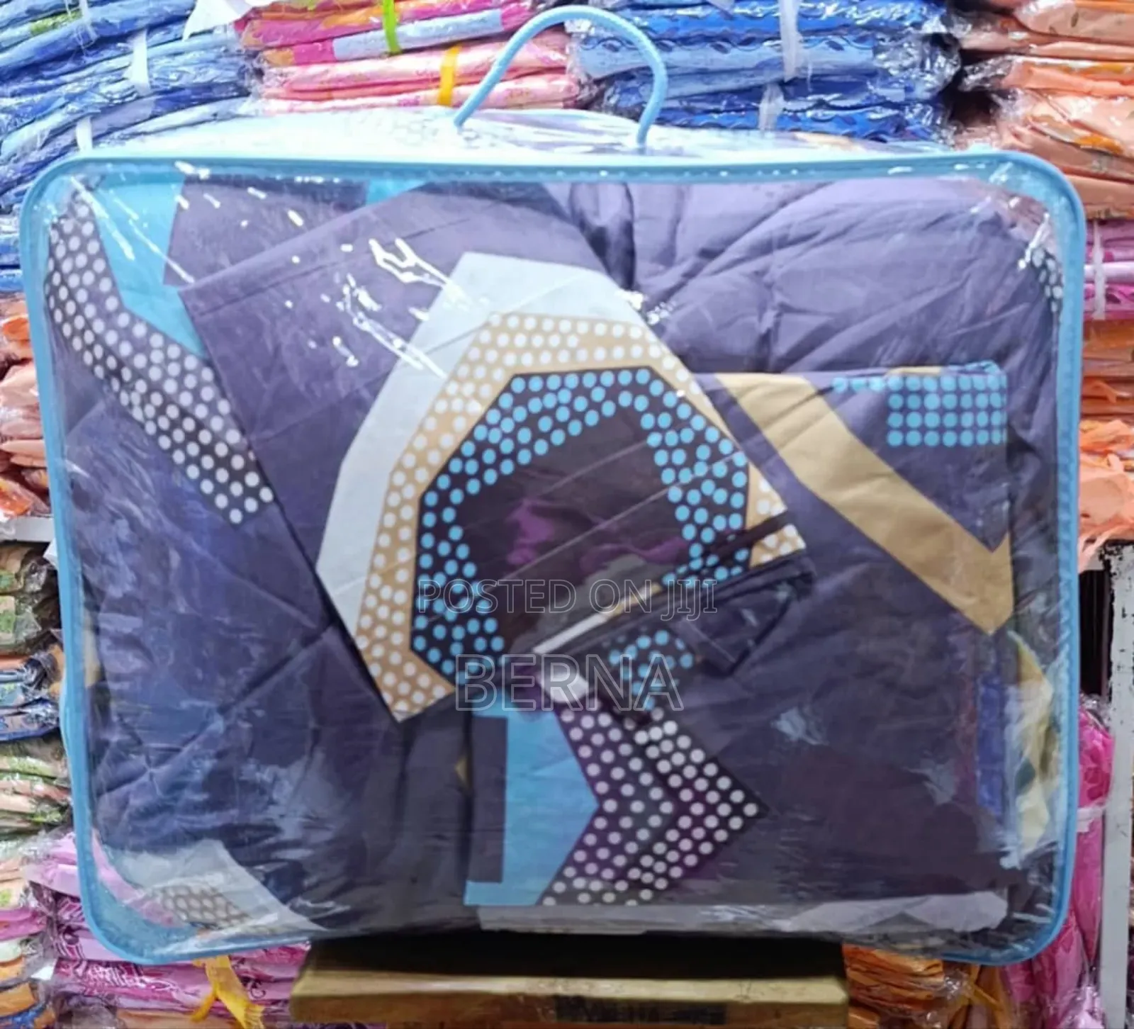 Duvet (Duvet+ Bedsheet+2 Pillow Cases)