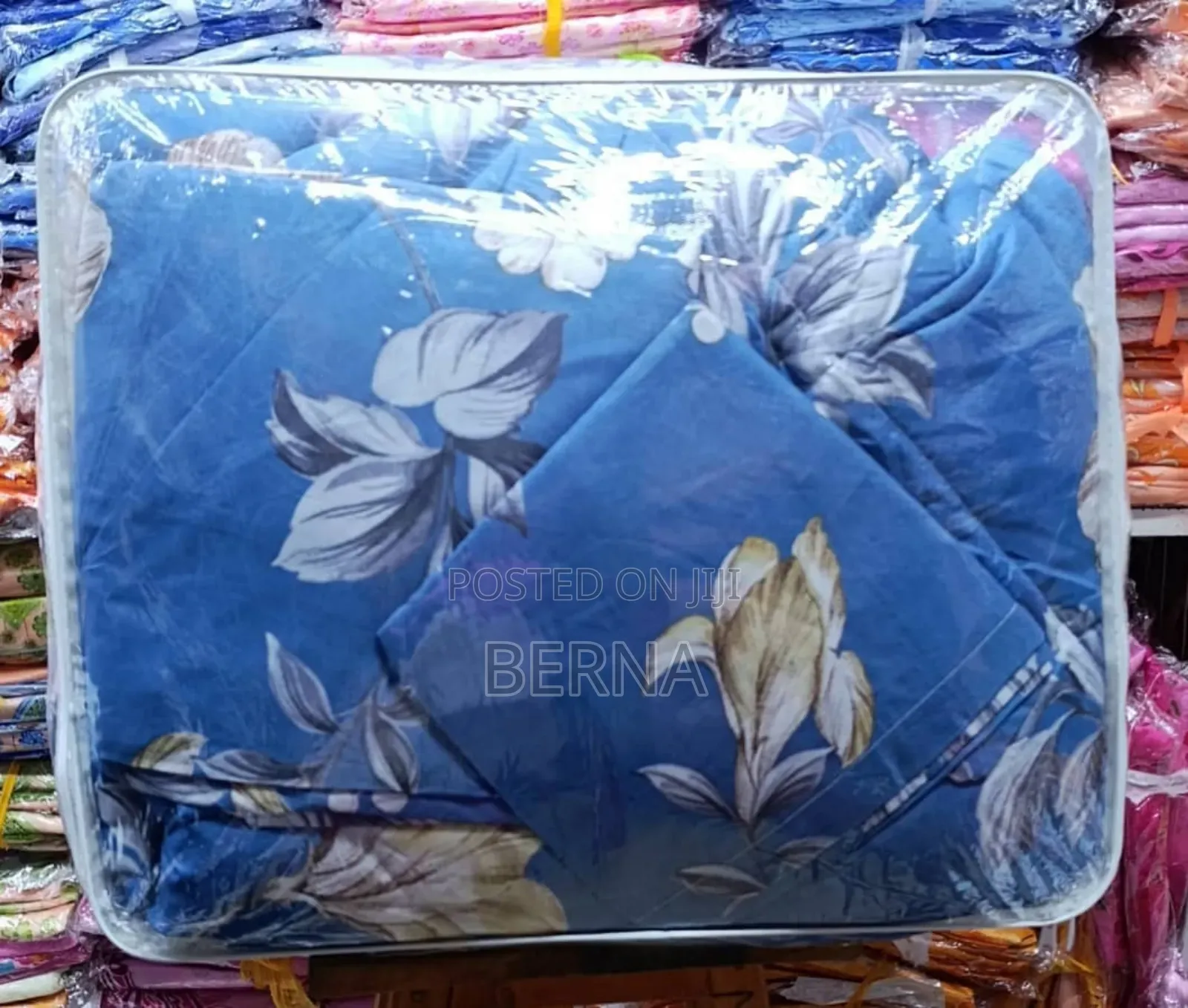 Duvet (Duvet+ Bedsheet+2 Pillow Cases)