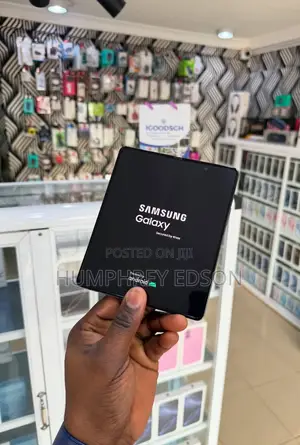 New Samsung Galaxy Z Fold4 256 GB Black
