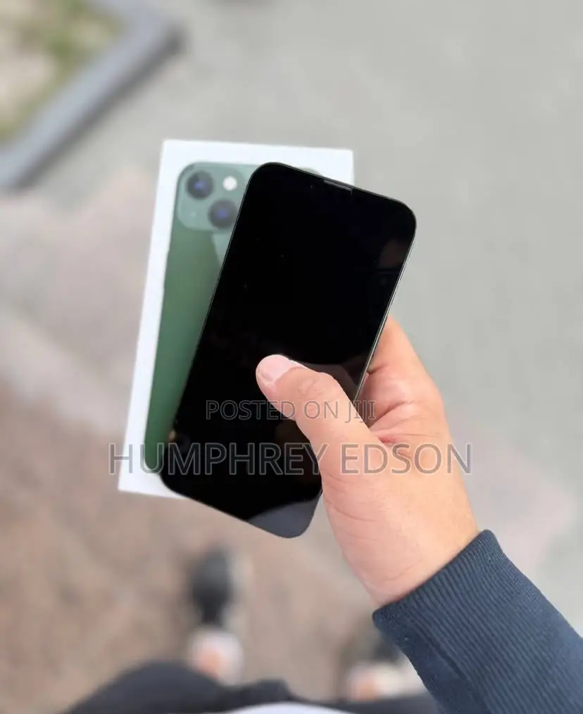 New Apple iPhone 13 128 GB Green