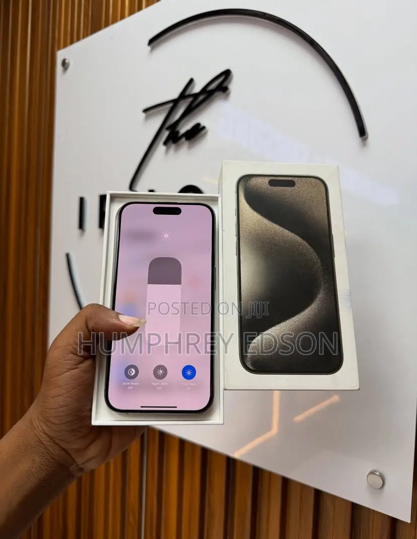 New Apple iPhone 15 Pro Max 256 GB Silver