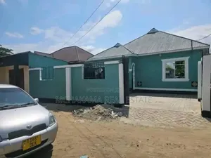 3bdrm House in Yusuph Mchakama, Chamazi for sale