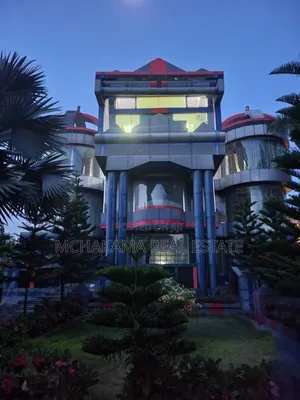 8bdrm Block of Flats in Yusuph Mchakama, Kinyerezi for sale
