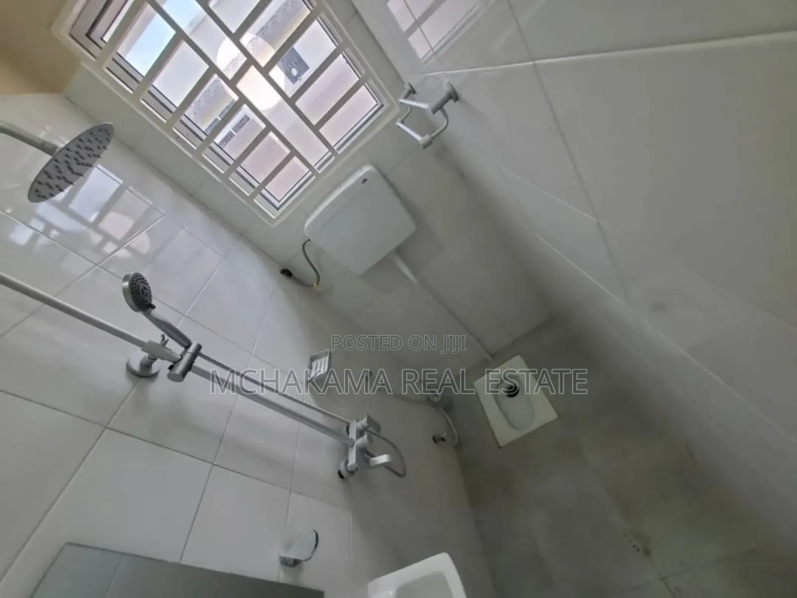 8bdrm Block of Flats in Yusuph Mchakama, Kinyerezi for sale