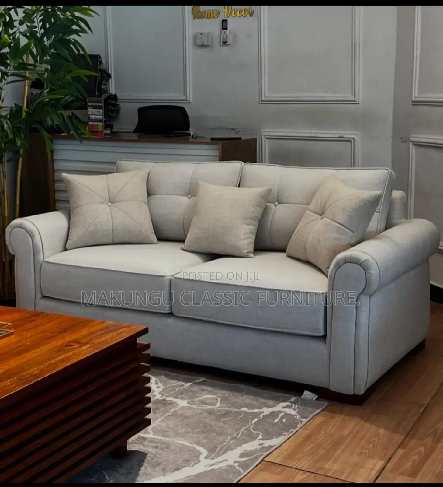 Luxurious And Wool Sofa Nila Watu Wawili