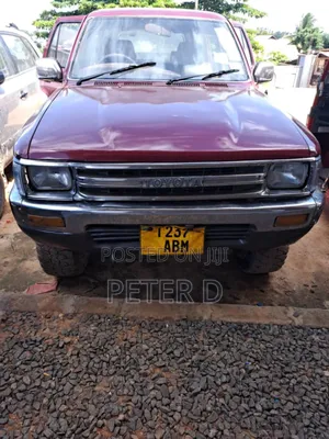 Toyota Hilux Surf 2005 Red