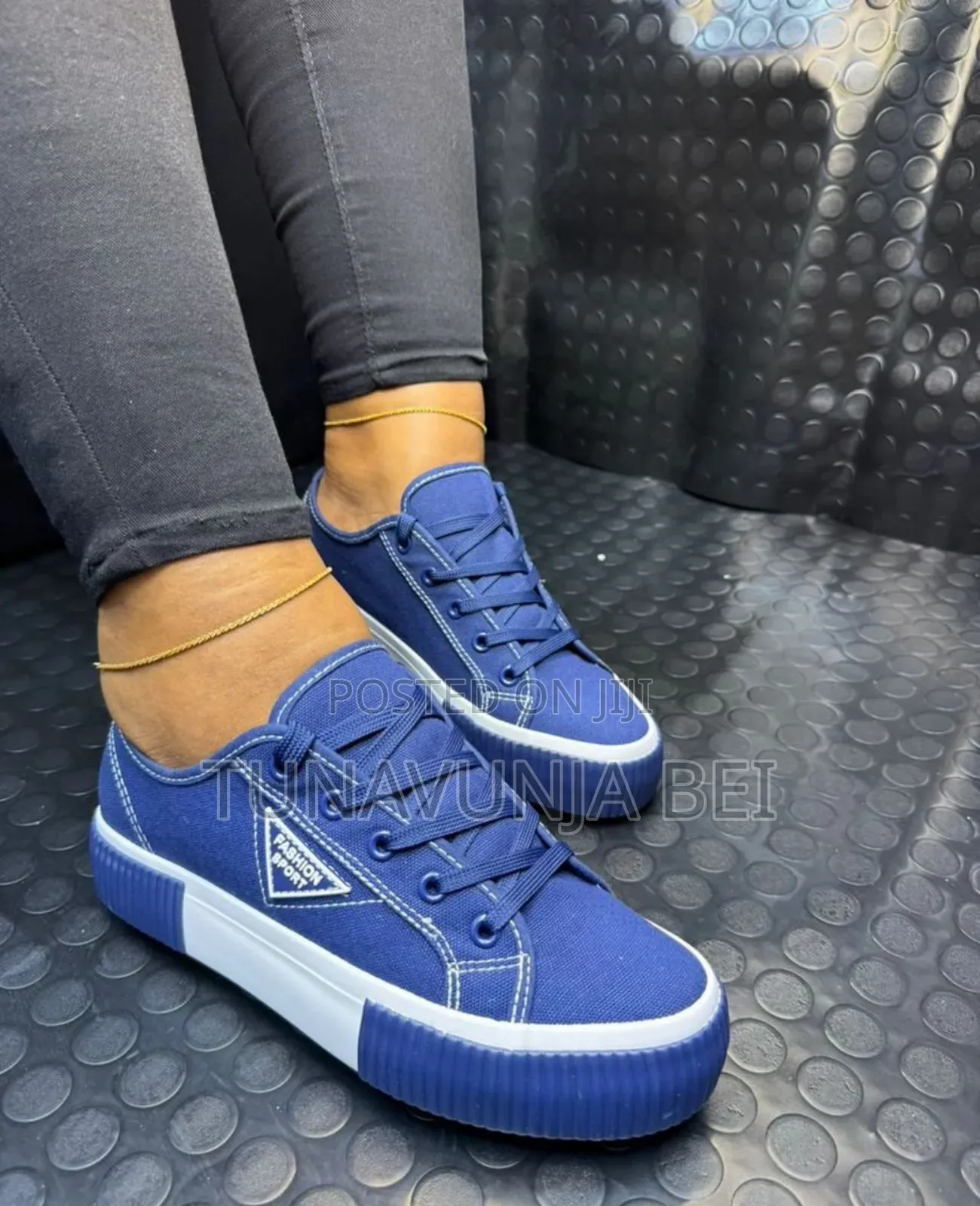 Leaders Sneakers