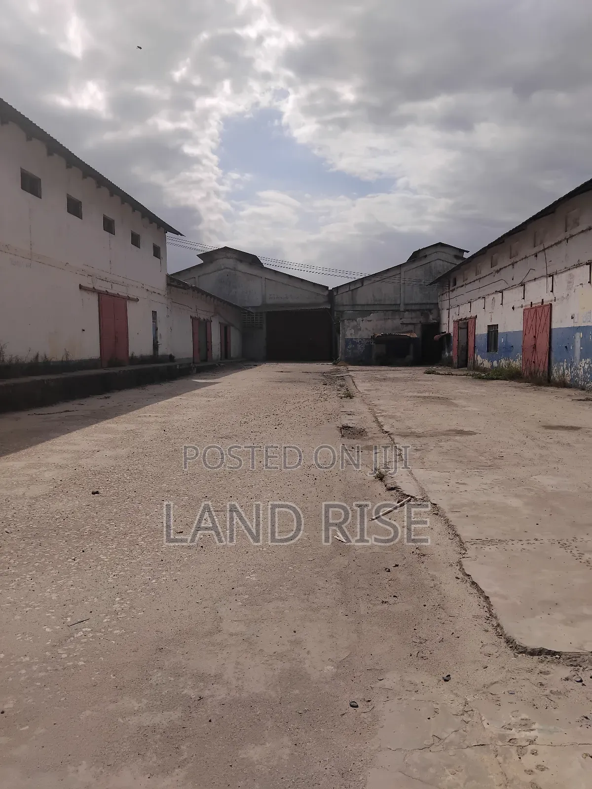 Warehouse for Sale 4000 SQM Nyerere Road
