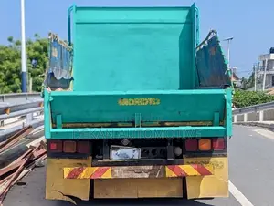 Mitsubishi Fuso Dump