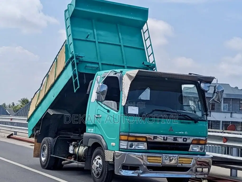 Mitsubishi Fuso Dump