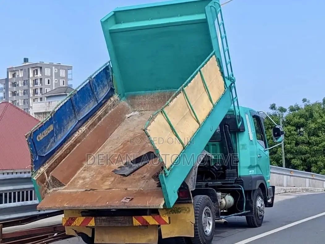 Mitsubishi Fuso Dump
