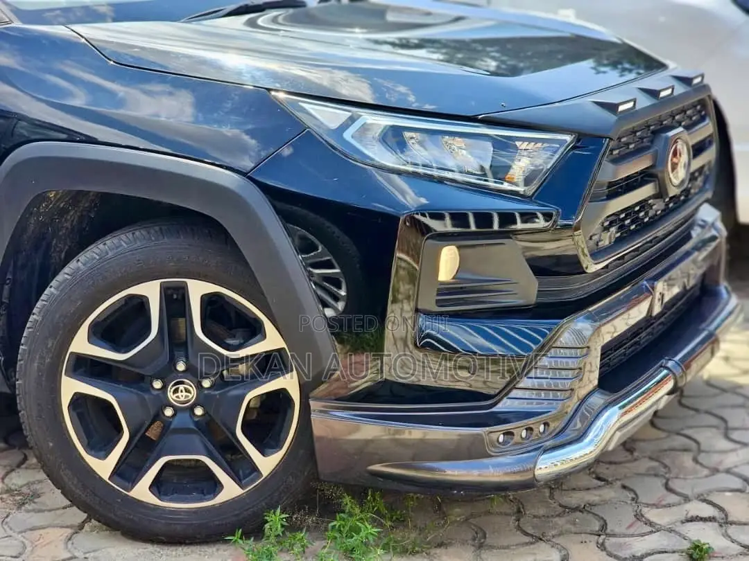 Toyota RAV4 Hybrid 2020 Black