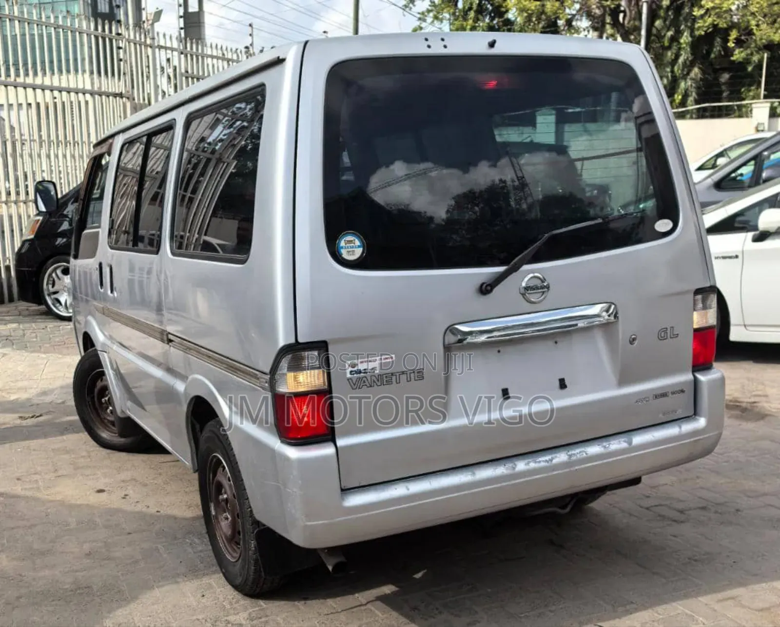 Nissan Vanette 1995 Silver