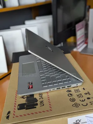 Laptop HP 14S 8GB AMD Ryzen 5 SSD 512GB