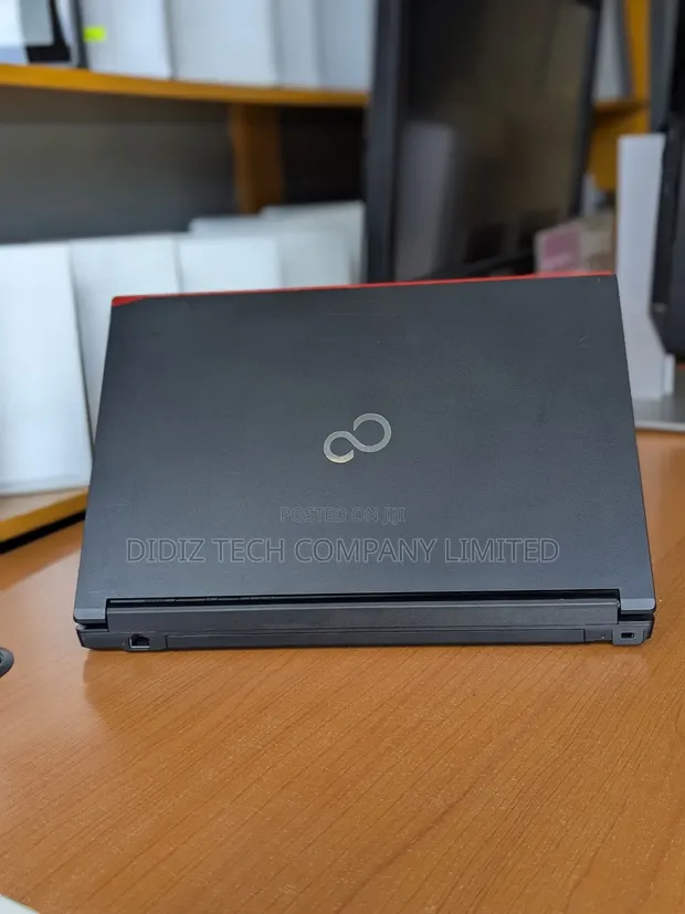 Laptop Fujitsu Lifebook A557 8GB Intel Core I5 SSD 256GB - Didiz