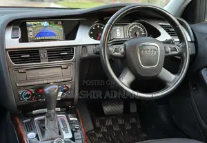 Audi A4 2.0T Premium 2011 Black