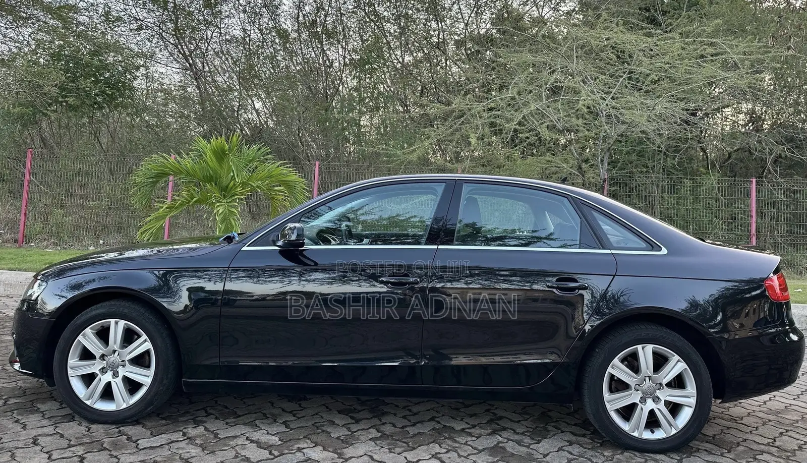 Audi A4 2.0T Premium 2011 Black
