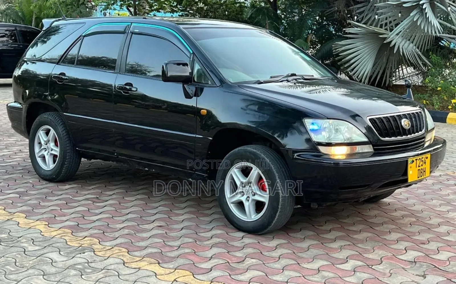 Toyota Harrier 2001 Black
