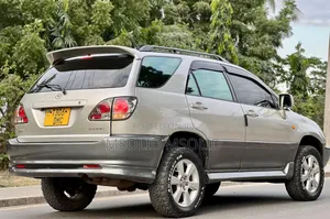 Toyota Harrier 2004 Silver