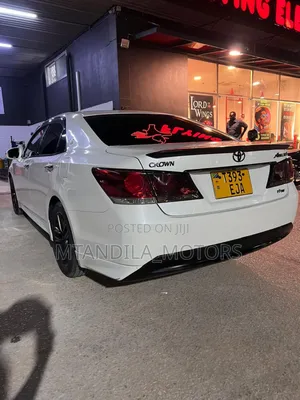 Toyota Crown 2015 White