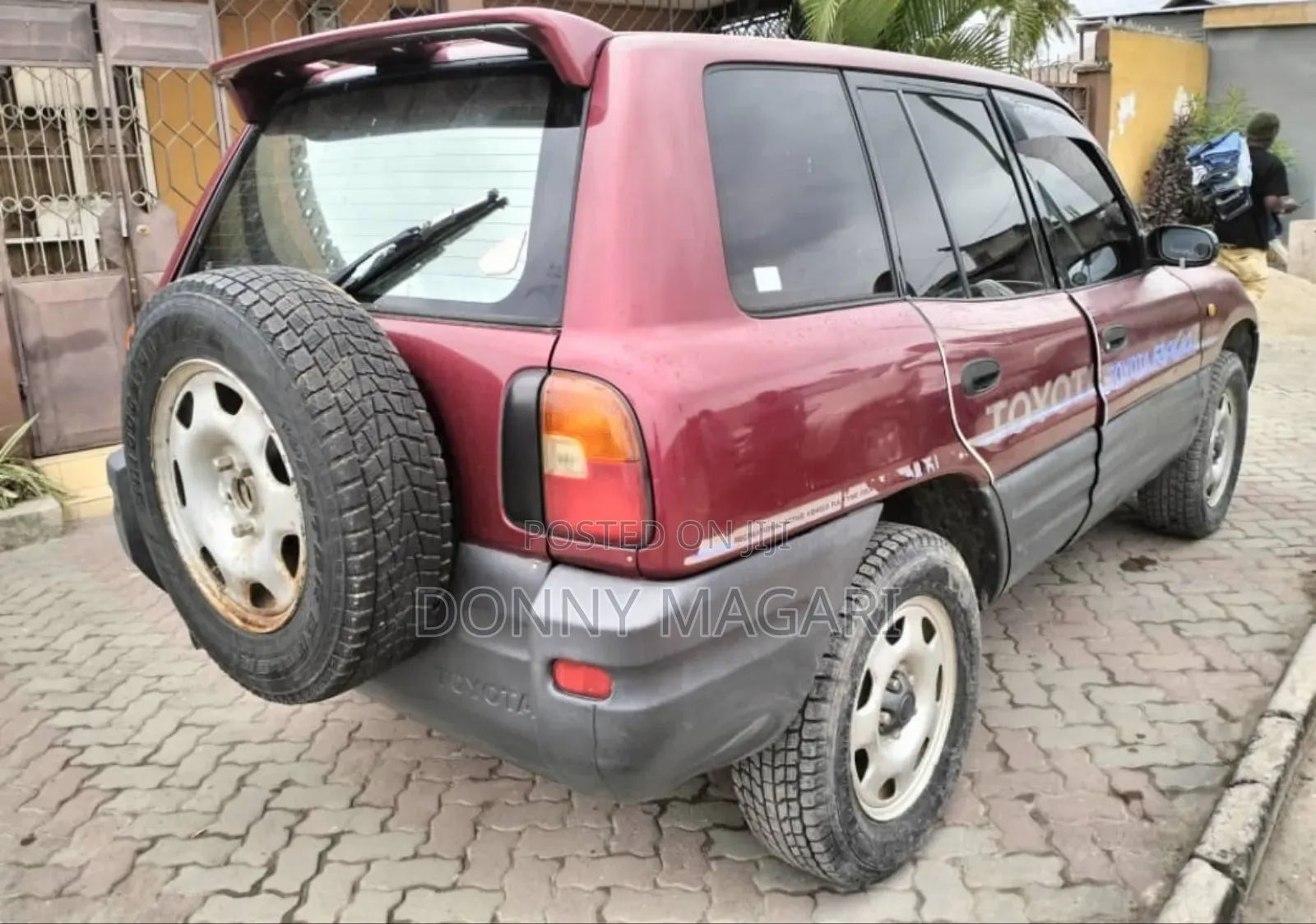 Toyota RAV4 1999 Red