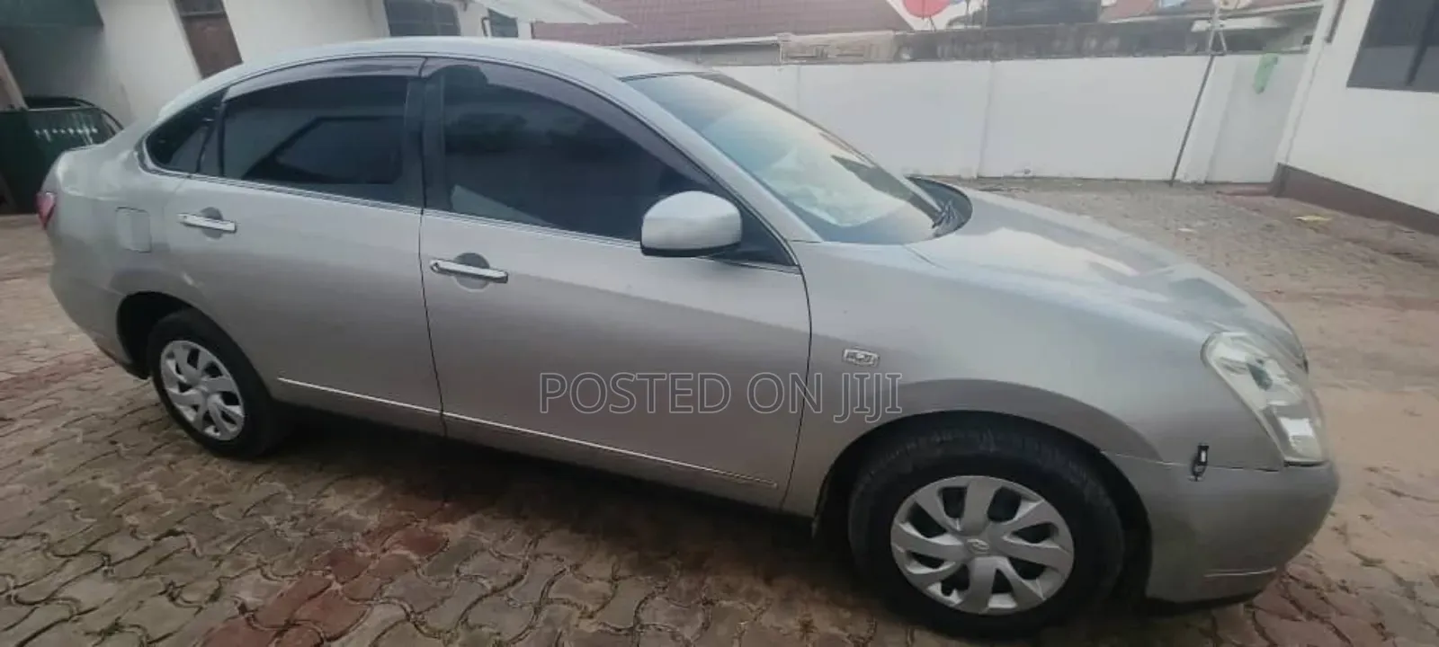 Nissan Bluebird 2002 Silver