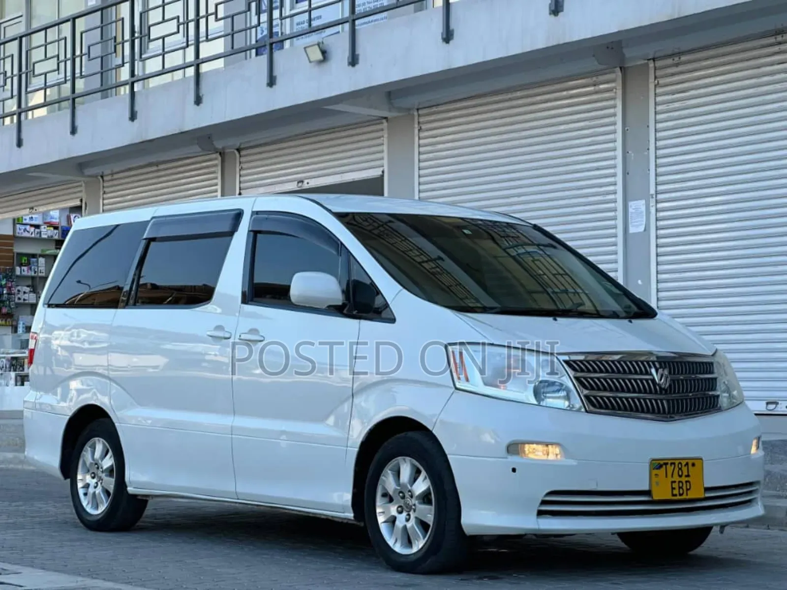 Toyota Alphard 2004 White