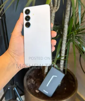 New Samsung Galaxy S25 128 GB White