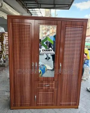 Kabati Pana La Nguo Wardrobe Yenye Nafasi Ya Kutosha