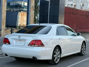 Toyota Crown 2007 White