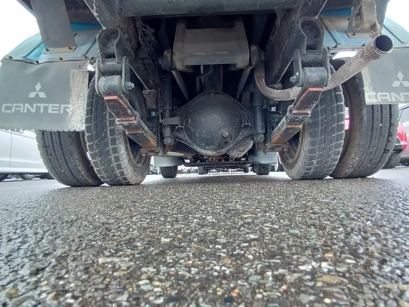 Mitsubish Canter Truck