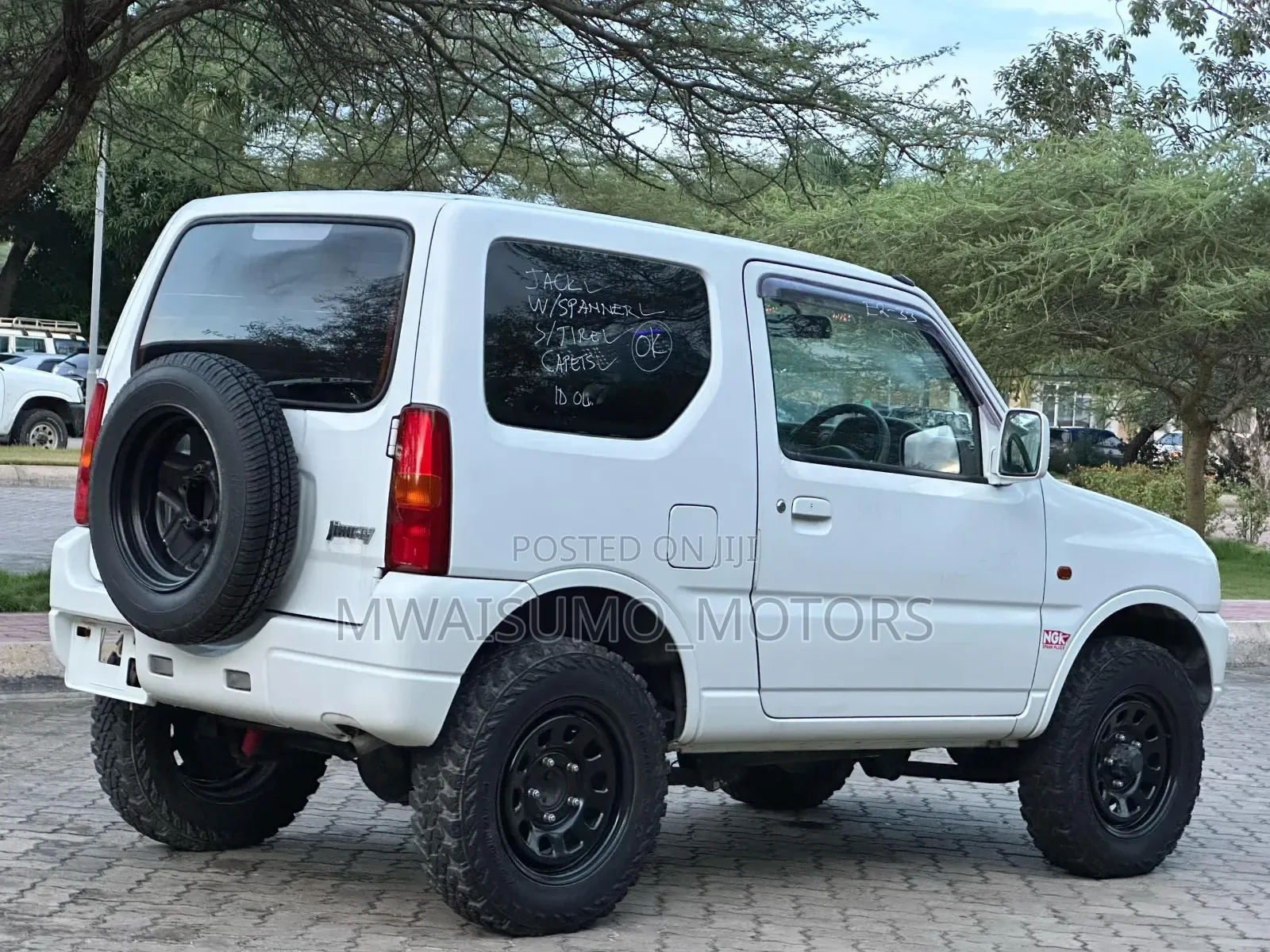 Suzuki Jimny 2002 White