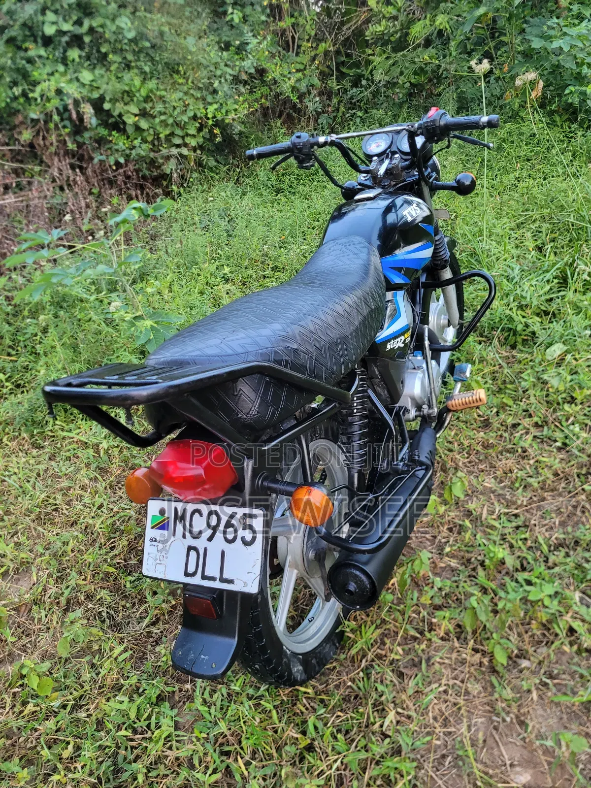 TVS HLX 125 2025 Black