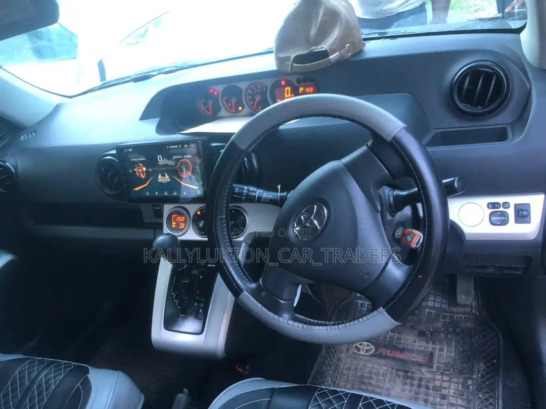 Toyota Corolla Rumion 2009 Black