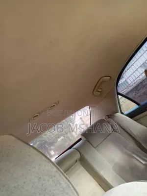 Toyota Crown 2006 White