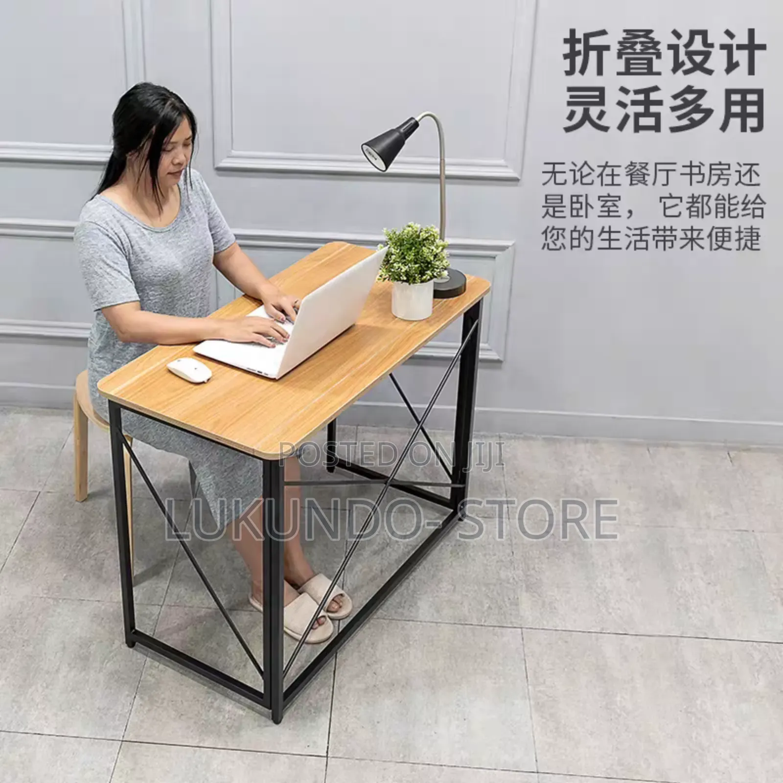 Folding Table Simple and Unique