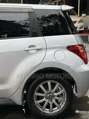 Toyota IST 2005 Silver