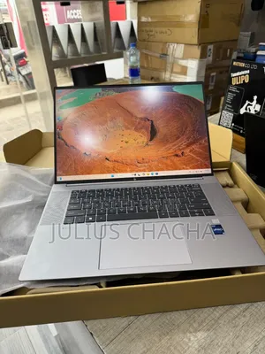 New Laptop HP ZBook Studio 32GB Intel Core I7 SSD 1T