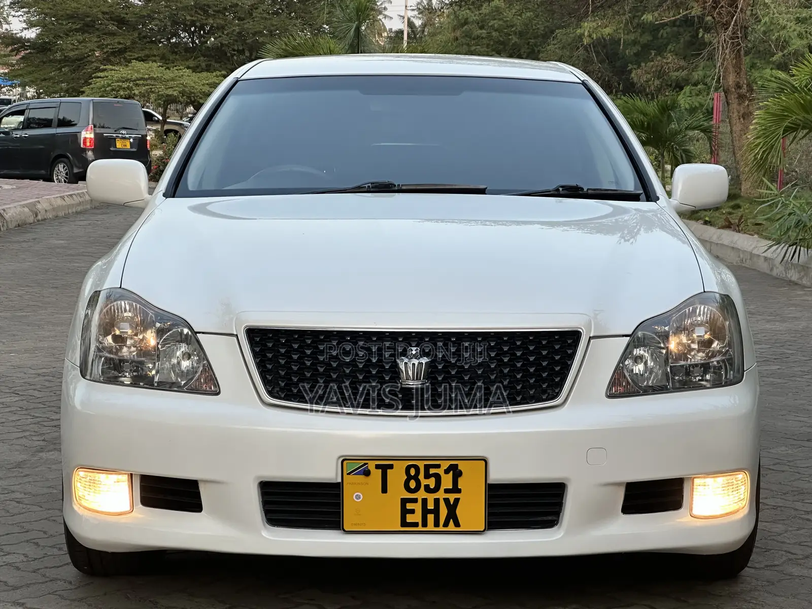 Toyota Crown 2006 White