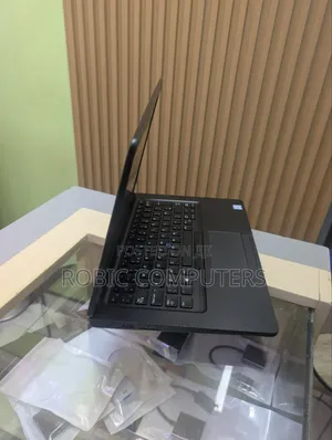 Laptop Dell Latitude 5490 16GB Intel Core I7 SSD 256GB