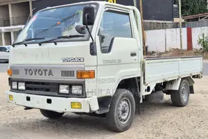 Toyota Toyoace Truck 1.5 Tonnes Spring Juu Nyuma Na Mbele.