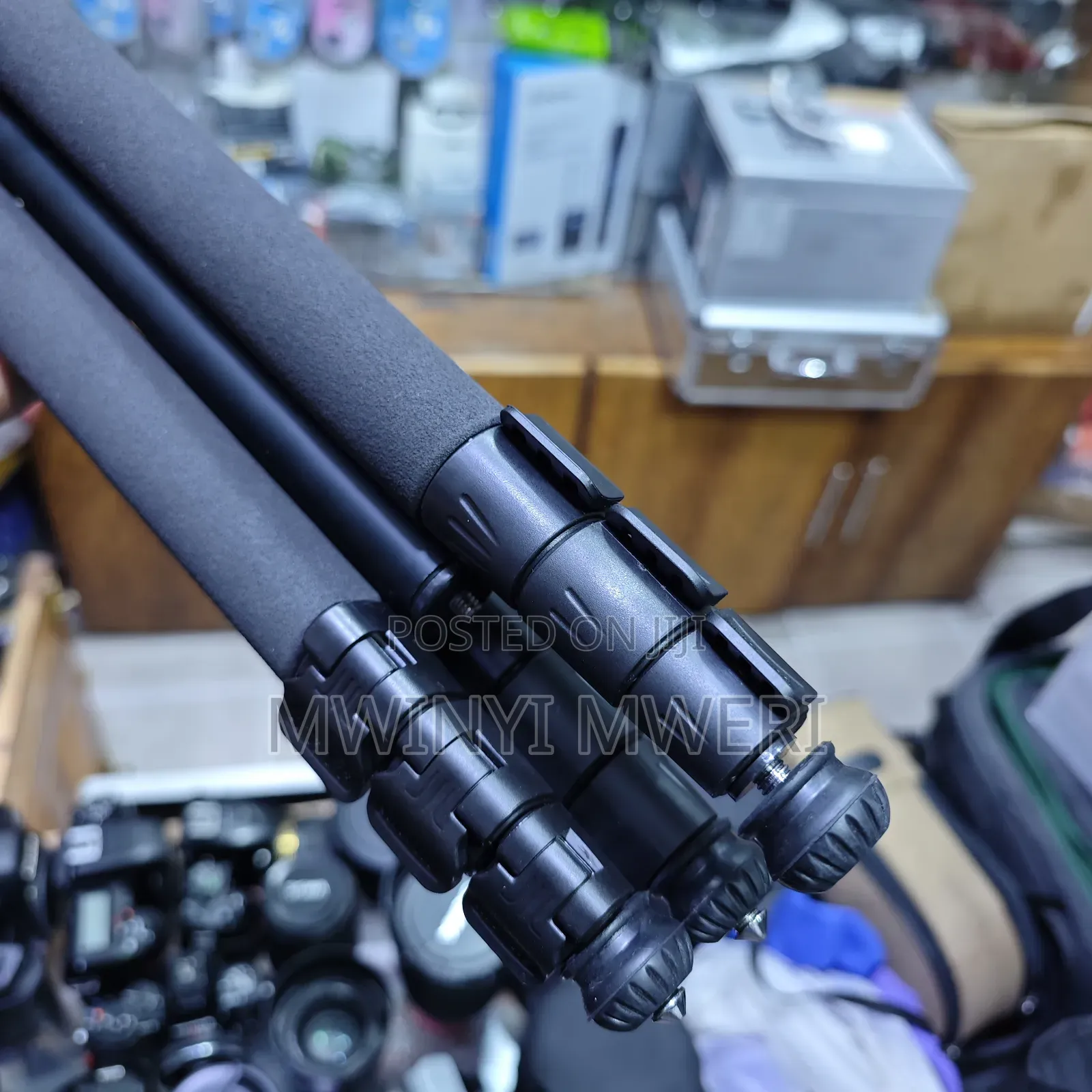 Weifeng Professional Wf-6662a Ball Head Tripod.