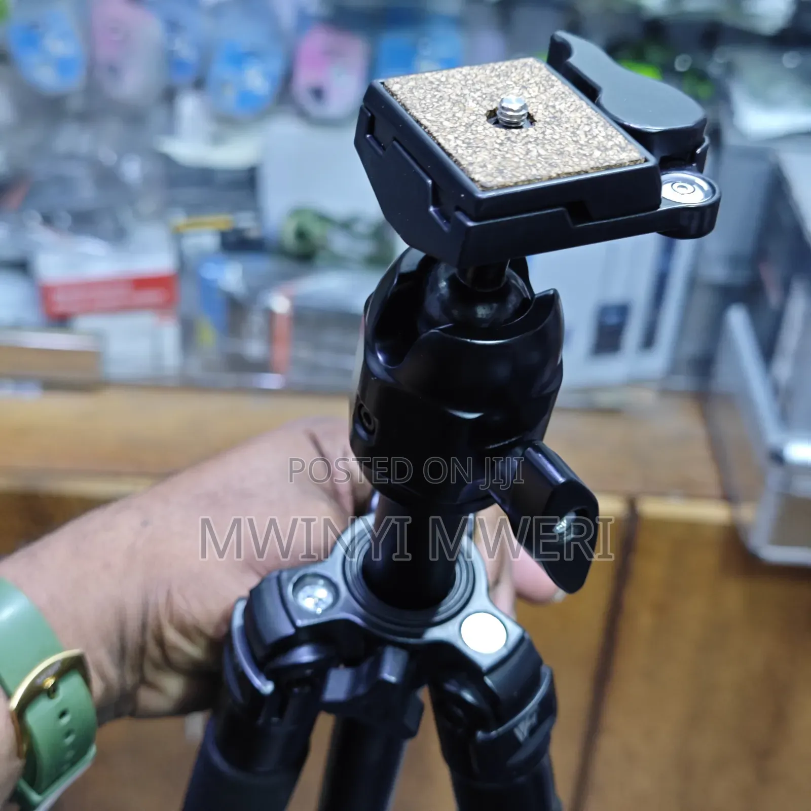 Weifeng Professional Wf-6662a Ball Head Tripod.