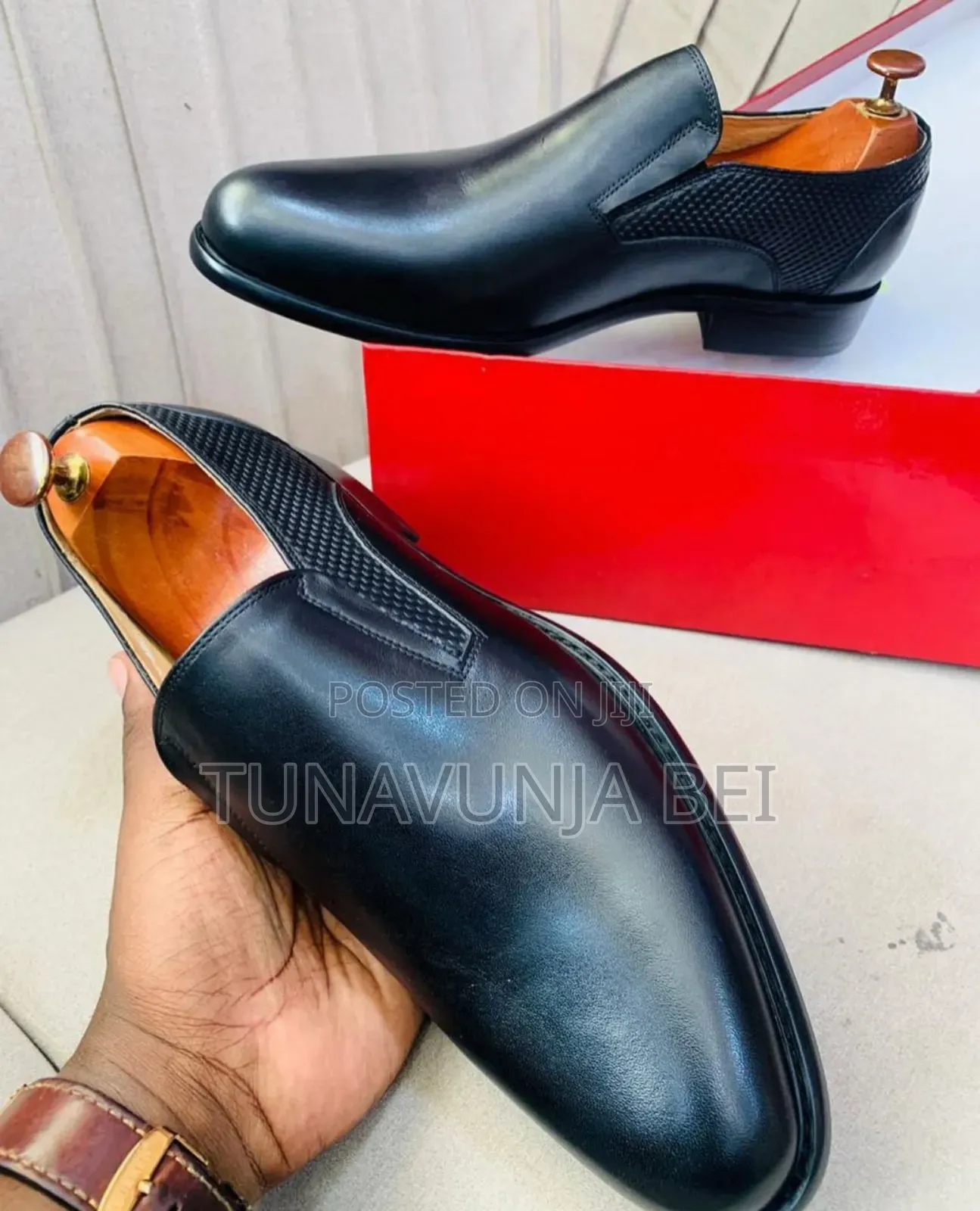 Cracks Leather Shoes 