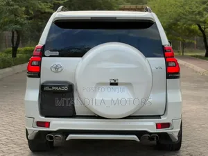 Toyota Land Cruiser Prado 2.8 2021 White