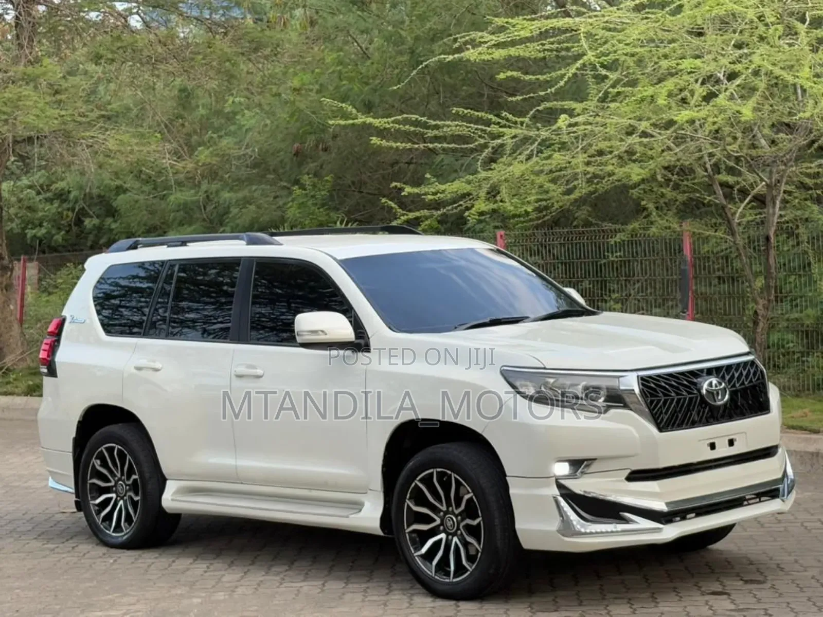 Toyota Land Cruiser Prado 2.8 2021 White