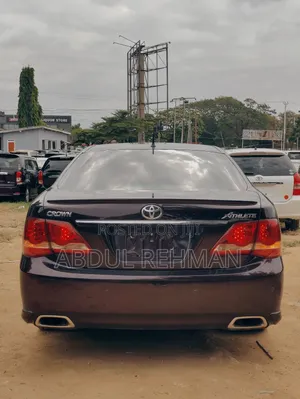 Toyota Crown 2010 Burgundy