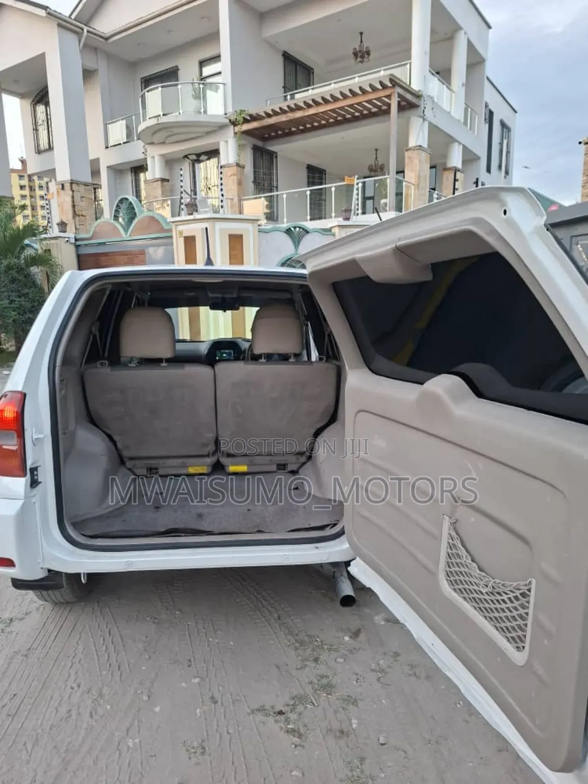 Toyota RAV4 2004 White